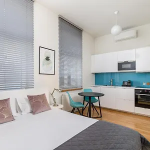 Apartahotel S18 Boutique - Old Town