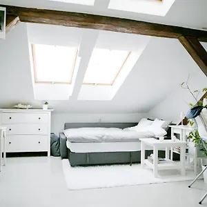 Hoza Attic Apartment Warsaw
